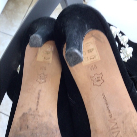 Neiman Marcus Suede Open Toe Shoes 9 - Picture 12 of 12